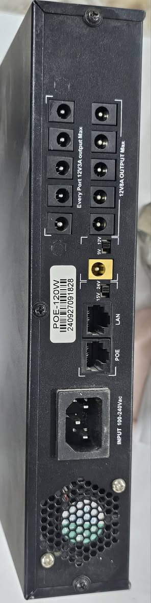 سلام عليكم
كامرات للبيع 
مع ملحقاته نفس ما موجود بالصوره
نظافته 100%
كامره عدد4 يوبي اس وجهاز واحد تيره
للاتصال ع رقم ***********
