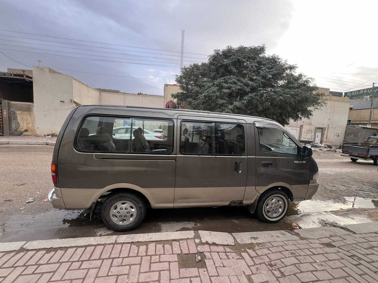 السلام عليكم بريجو للبيع
موديل ٢٠٠٥ مو معلايه 
مرمزة سنويه وشاصي وبليته ٢٠٠٥ يعني اصل

مكينه مفتوح ٣٠٠٠ سوبر 
بيها خيط بخار بدون تنقيص 

كير واكسن وحداديه شرط كفاله 

تخم تاير جديد 

رقم إنكليزي بسمي تحويل ثاني يوم

سنويه ٢٠٣٠ 

مكفوله كفاله عامه من ضربه وصبغ 

شواصي كفاله 

غرفه جديده 

مكان السياره النجف/ حي الانصار 

السعر ٨٥ وبيها مجال بسيط

للتواصل ***********/***********
