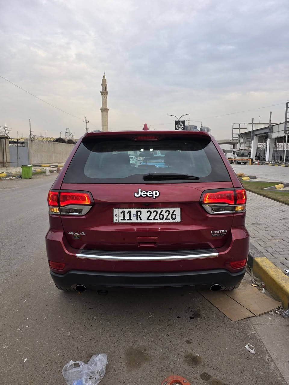 مساء الخير
للبيع جيب خليجي 8 سلندر 5700 RT ماشية 161 الف 
السعر 185 ورقة وبيها مجال جدآ بسيط 
*********** مكفولة من الحادث والصبغ
