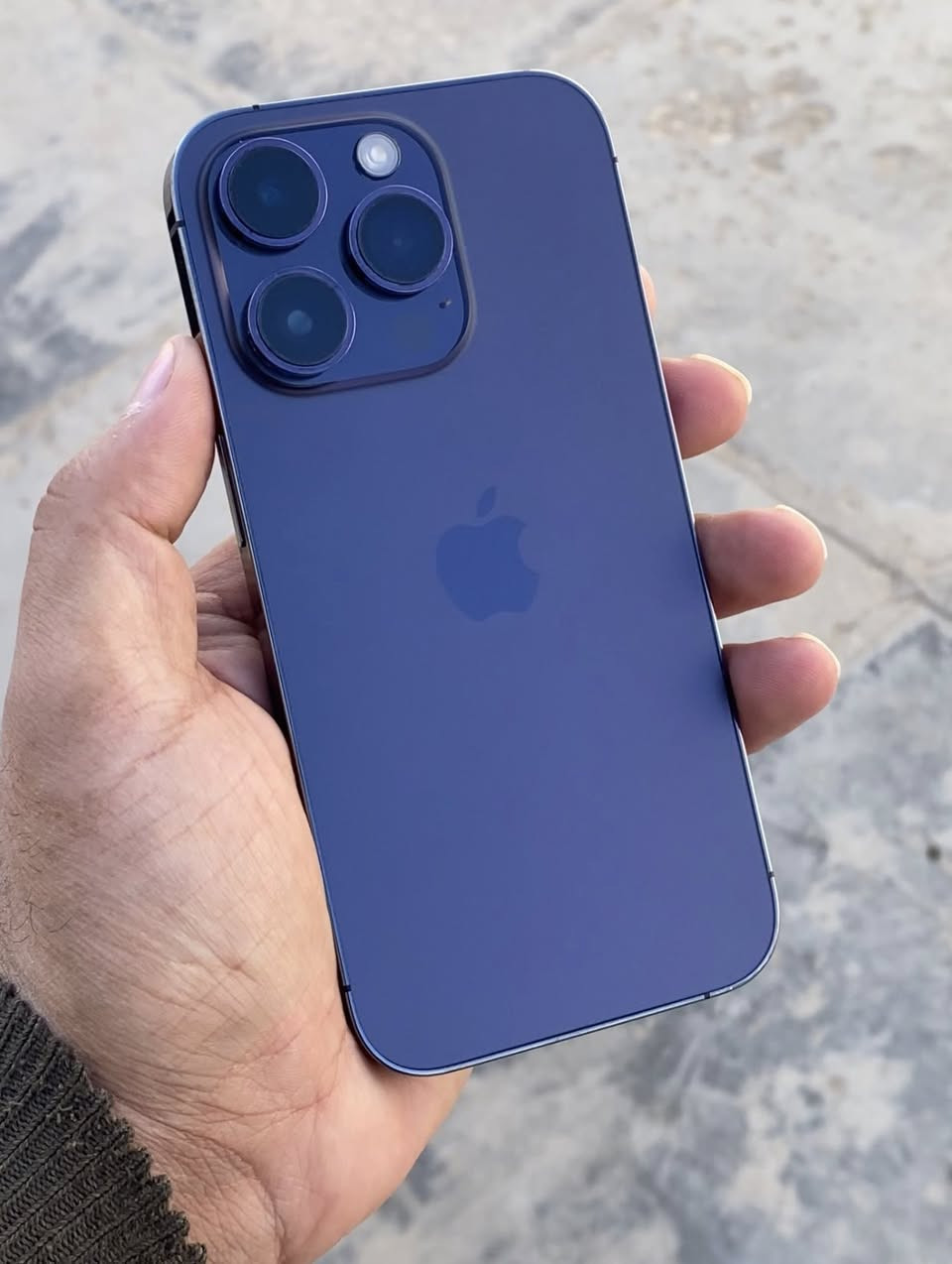 آيفون 14 برو فقط  مكفول كفاله عامه وتر بروف ذاكره 128 عربي بطاريته 83 بلاديه ما مرفوعه ابد نضافت الجهاز فول كدامكم صور السعر خاص رجاء شراي يراسل وخادم


**إذا كنت صاحب هذا الإعلان وتريد حذفه لأي سبب، رجاءا أرسل رسالة إلى الدعم الفني**