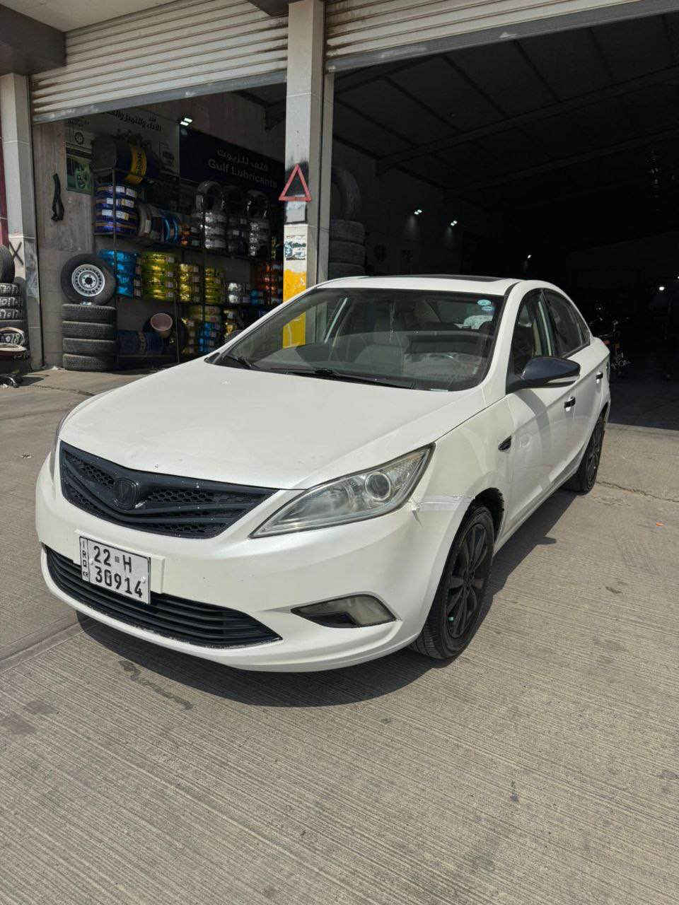 قەپات مواسەفات!! Changan eado 2014
سەیارەکە هەتا بڵێی پاک و جوانە سڵایدە ئاوێنە شەفتە absە  trc کۆنترۆڵە شاشەیە بلوتوزە زۆر مواسەفاتی تر تەبرید سارد و گەرم بە شەرت گێڕ و مەکینە و کارەبایاتی بەشەرت سەنەوی تازەیە   دو بارجةو نيوى بوياخة بى ناوكرتن  لە شووشە جوانتر نەبوو نەتەوێ لە ڕەسمەکان چۆنە ڕووبەڕوو جوانترە 
شوێن هةولير.
*********** أربيل, العراق

