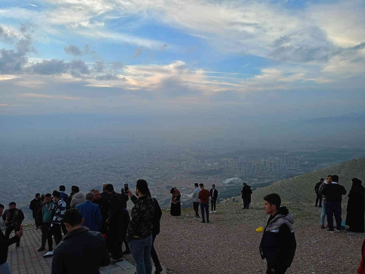 على بركة الله 
نعلن عن رحلة سياحية رأس السنه  من قضاء الدور الى شمالنا الحبيب و تحديداً الى محافظة السليمانية بمناسبة رأس السنه وذلك يوم الاربعاء الموافق 31 /12/ 2025
لمدة يوم واحد بسعر #25الف ذهاب واياب فقط" الذهاب عصر يوم الأربعاء واذا صادف عطله يكون الانطلاق صباحاً  والعودة يوم الخميس مسائاً "  حسب الوقت المتاح وحسب البرنامج السياحي ( مجدي مول _ فاملي مول _ جافي لاند-سوق السليمانية الكبير _جبل ازمر 
((اللى طلع ويانه سابقاً شاف المصداقيه وشاف شلون كانت اللمه الحلوه والونسه للعوائل والشباب ))
#اضافه سيارات خاصه للعوائل 
التسجيل يكون حصراً يم مهند رفعت 
للحجز و الاستفسار الاتصال 
مهند رفعت -***********
