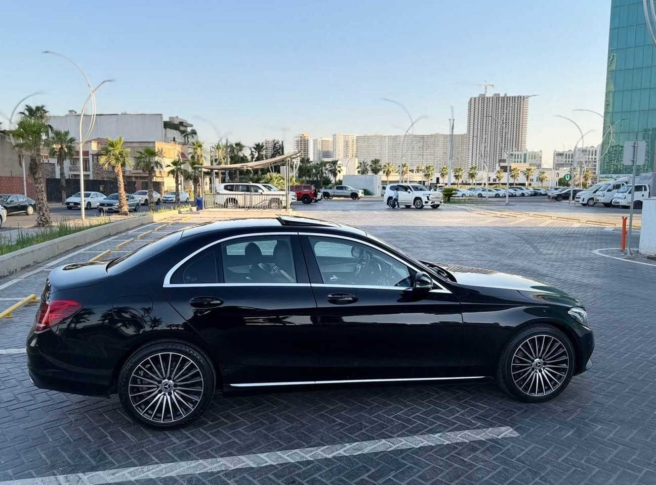 ﷽ 
Mercedes c200 2018 
C class 
سفری هەولیر 
فول ماسفات 
سلایت 
رادار 
خەتی جادە  
کوشين هيتر 
كوشين كاره باي
کامل لیدی بیلادی 
٣٦٠ حه ساس:  ده بل ماوس شاشه گه وره
سه ياره كه  تازه سيرڤس حام كراوه 
٤ تايه ي نوي لؤ به سترايه 
٤ ويلي نويAMG لؤ به سترايه 
يه ك دينار مه سروفي تيدانيه 
روني ها يدرؤليك كامل گؤراوه 
به شه رتي فه حس  ١٥٠ كم
سه ياره كه ش كلينه  
ده حامييه كانيشي به شه رت 
گيرو مه كينه ش به شه رت نه كرايته وه نوي نويه 
٤مؤدي ليخوريت eco .comfort.sport .sport plus
سه ياره كه :Auto stop 
سه ياره كه :auto park 
ًسه ياره كه :Auto hold
ژم.***********
***********
واستاپ أربيل, العراق
