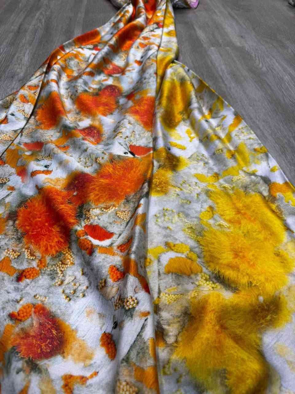 🌹🌹جديد كشمير سوفت🌷🌷
عالي جوده اروع انواع لاقمشه
حجز وتساب ***********
فرع لأول كميه قليله🌷🌷
