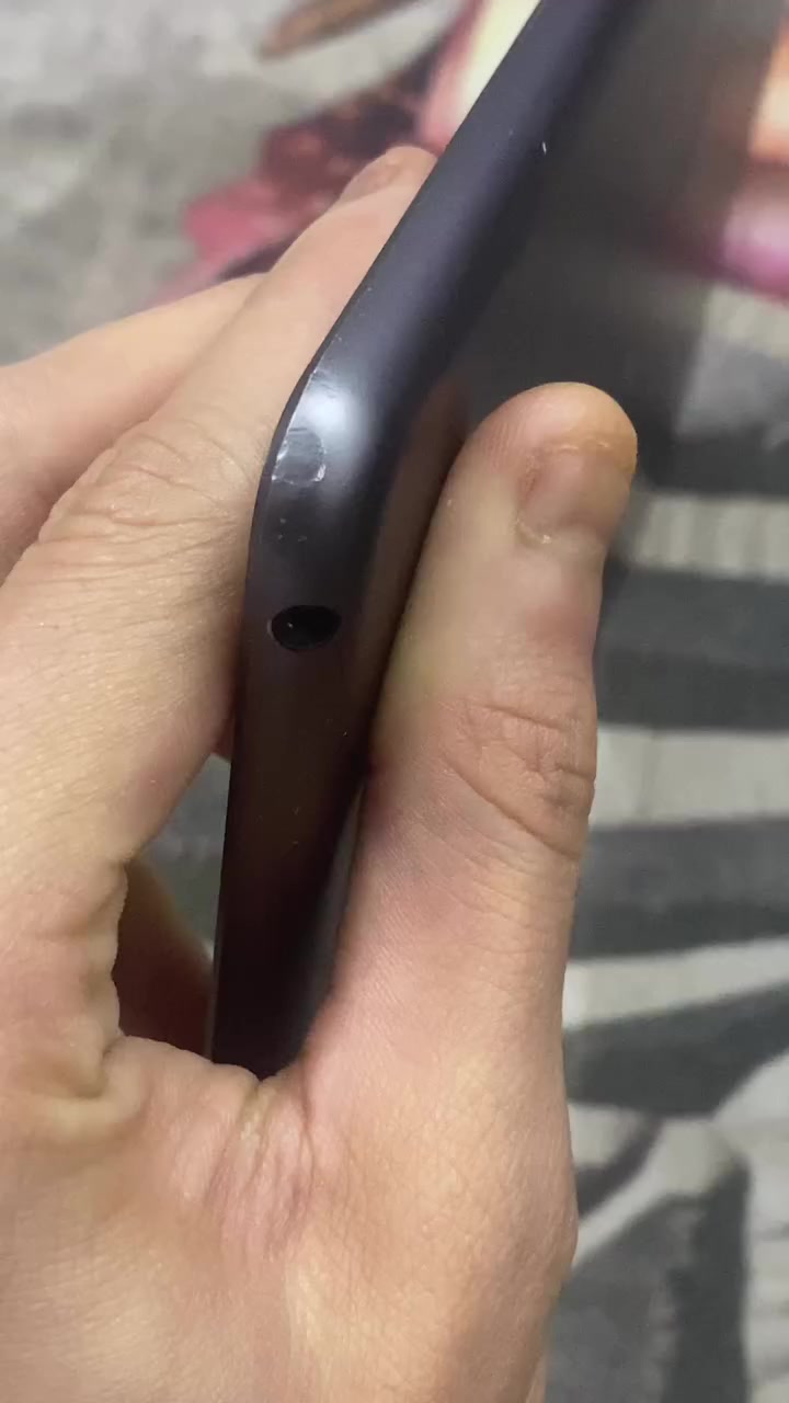 ايباد 9 
بطاريه 87
ذاكره 64
بي كم ضربه بالشاصي ومايأثرن علي وهسه 
اشتريته من جنت سادس وهسه ما احتاجه 
يعني اقل من تسع اشهر مستخدمه 
مامبدل بي ايشي والشاشه مابيها ولا خدش
الاداء كلش حلو ومابي اي تكطيع او يشكل 
السعر ب 230
مكاني بغداد
وكارتونته الحجيه شامرتها بالغلط من شلنا لغير بيت


**إذا كنت صاحب هذا الإعلان وتريد حذفه لأي سبب، رجاءا أرسل رسالة إلى الدعم الفني**