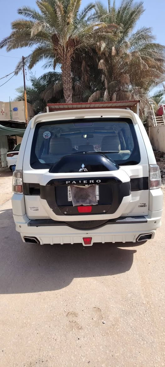 السلام عليكم باجيرو 2010 حبتور سياره جاهزه من كلشي مكينه كير حداديه تبريد تدفئا كلها شخال مواصفات ألحبتوري دمام مكاني ديوانيه قضاء الشاميه السعر ١٤٠ وبيها مجال التواصل علا الرقم ***********
