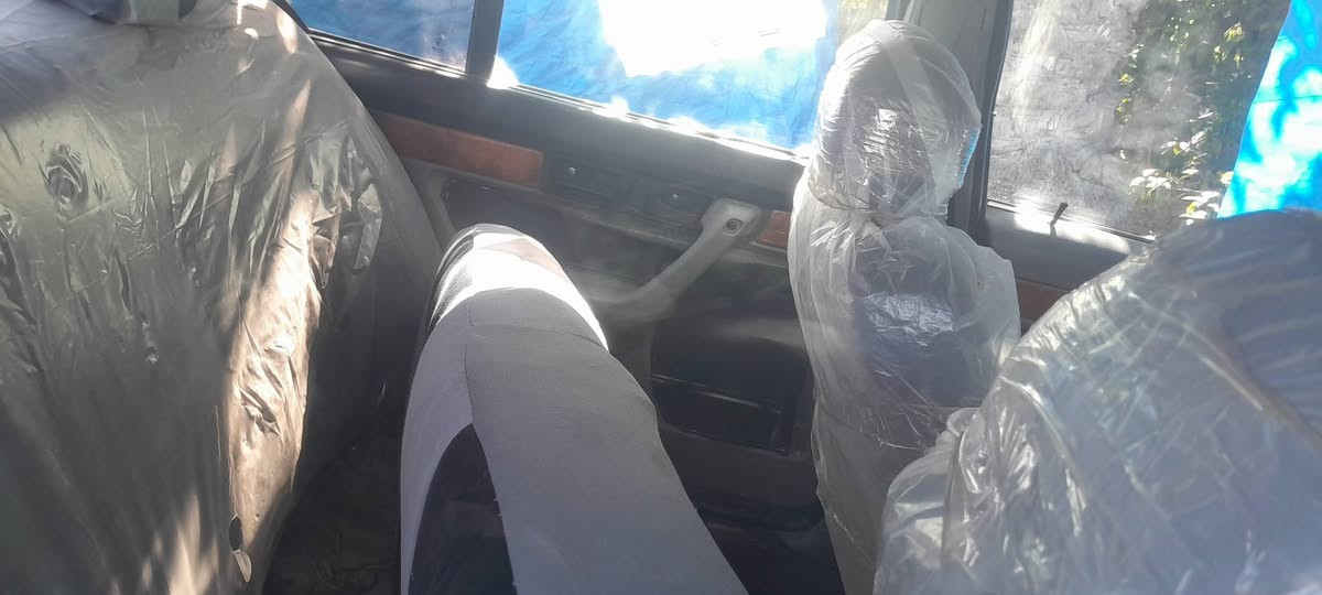 بي ام ١٩٩٣ سلفر 535
سياره حلوه مصبوغه جماليه بدون خياس او ضربه مجرد جرد اللون  وانصبغت
داخلها حلو مكينه وكير مكفولات تخم تاير باتري جديد حداديه نص عمر   كهربائيات فول 
رقم نجف سنويه الى 2030
مشروع وطني 
سعرها ٤٥ وبيها مجال للشراي 
العنوان واسط العزيزيه 
***********
