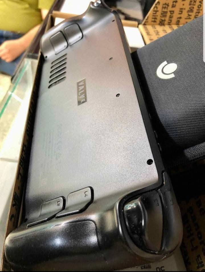 سلام عليكم جهاز ستيم دك نضيف كلش ذاكرة ٥١٢ ويا رام اصلي ٥١٢ وحافضة ودرع وكارتونة وجنطة بطارية ٩٨ نضيف نضام وندوز ١١ وبي العاب بغداد الجهاد ماكو توصيل ***********
