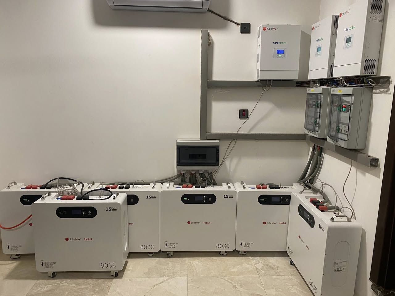 منظومة ٦٠ أمبير منزل في الجادرية حيث برج زها حديد 

انفيرتر سولارماكس سانكسيل الصامت كليا ٦ كيلو عدد ٣ 
Solarmax Sinexcel inverter 6kw 
بطارية سولار ماكس هايلي ١٥ كيلو عدد ٦ 
Solarmax Hailei lithium battery 
الواح جنكو ٦٢٠ واط عدد ٣٢ 

مع سولارماكس Solarmax بالك مرتاح اداء مميز ضمان اكيد 

@topfans
@followers
@highlights 
@fans


**إذا كنت صاحب هذا الإعلان وتريد حذفه لأي سبب، رجاءا أرسل رسالة إلى الدعم الفني**