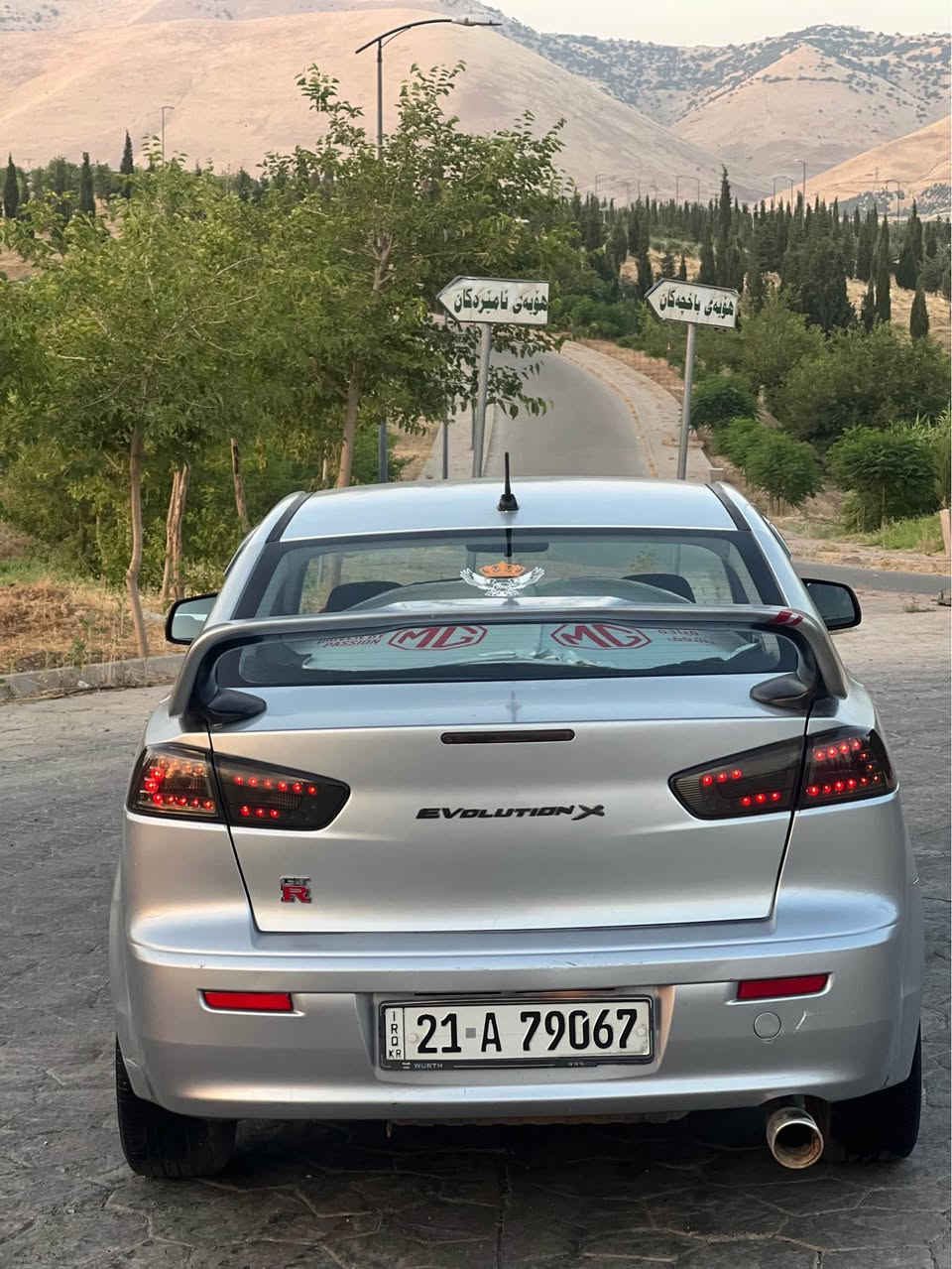 *********** سليمانى 
لانسه ر قرش ٢٠٠٨ مه كينه ٢٠ گير توماتيك  بوياخى نيه سه نه وى تازه يه ناوي كامل كراوه به موديل به رزگيرو مه كينه و ته بريد به شه رت 
فورميگاو شاشه و كاميره و سوكان فوليومو ته حديد سورعه ٥ كه له و مه ركه زى بالى يفو به گ لايت يفو السليمانية, العراق
