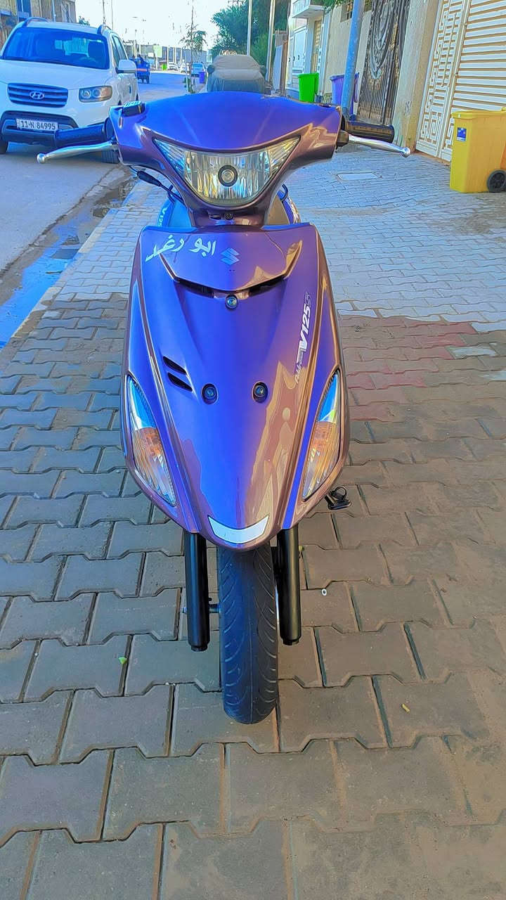 السلام عليكم 
ادرس ياباني صارلها 10 ايام طالعه من الرمبه 
للاستفسار ***********
