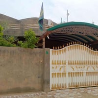 مساحه ٣٠٠ متر الموقع حي الجامعه شارع هدى سجاد قريب ثاني فرع بعد اسواق ...
