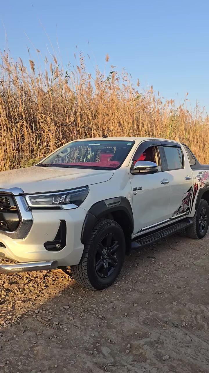 السلام عليكم
تويوتا  هايلوكس كويتي ٦ سلندر موديل ٢١ رقم اربيل سنويه ل٢٧ للبيع 
سونار مرفق بالمنشور للاستفسار أتصل على الرقم ***********
