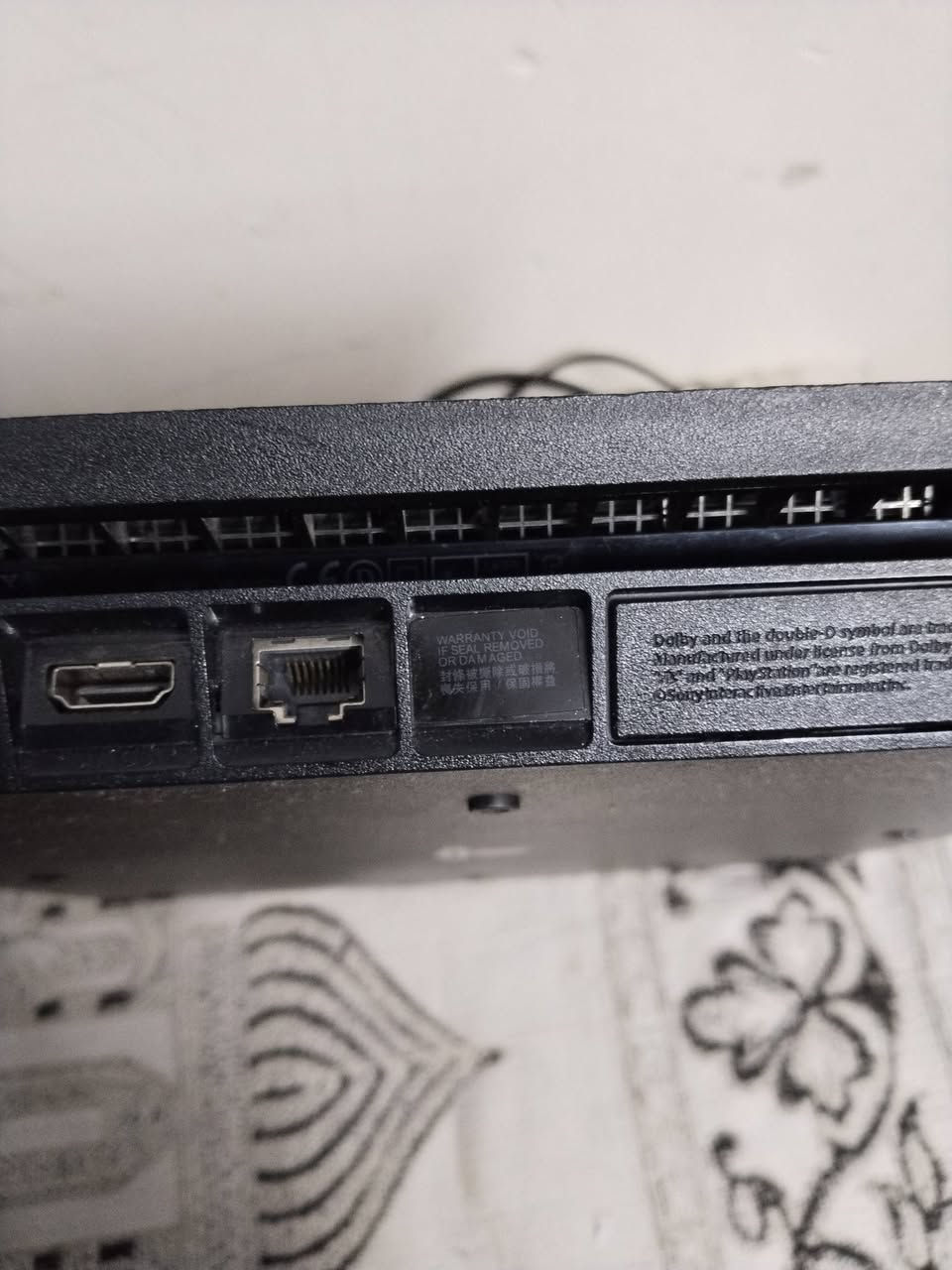 #الجميع
بلي 4 سلم مهكر قرص نضام 12.52
نضيف ما مفتوح ولا مصلح 
مساحة 500 
بيه 9 لعبة
اساسن كريد ميراج عربية 
كول اوف ديوتي
بيس 2024
بيس 2018
Stick. Fight 
Gang Beasts
James Bond 007
CRASH Bandicoot
Desert Storm 
و بيه مكتبة كيم باتو لتنزيل  الألعاب 
و تطبيق PS4 Xplorer
و جويستكات 2 تجارية  مع كامل الملحقات واير HDو واير الكهرباء و كيبل شحن جويستك
السعر 280و بي مجال عنوان موصل تواصل خاص او واتساب ***********
