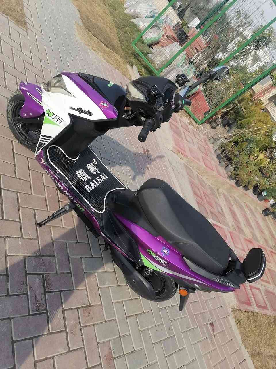 دراجة شحن ماكس 2024 للبيع
بي ضرر قليل بدرع الدعامية  فقط
ملف 2000
بطارية عدد 6 وجدد شرط الفحص
72V
شاحنة الاصلية
سرعة 70
مسافة 60 km بلشحنة
السعر 650 وبي مجال
*********** اتصال وواتساب📍
