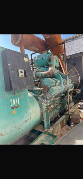 السلام عليكم للبيع مولد كمنز ميكه حجم 6250 12 بستم جاهز لشغل مكانه رمادي السعر 215 ورقه
***********
