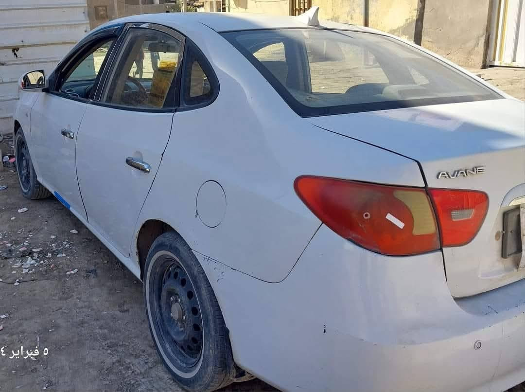 السلام عليكم سيارة للبيع الانتره 2009 سيارة  تحويل ثاني يوم سنويه مشروع وطني لغاية سنة 2028 محرك 1600دكشن عالي سياره  موصفات فتحه بنورامه كهربائيات كلهن شغالات (السيارة متجابه) السعر 79 للاستفسار *********** مكان السيارة الديوانية
