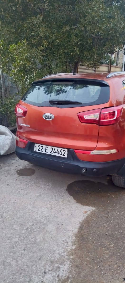سبورتج 2011خليجي محرك 2000دوش بيها ٣ قطع صبغ الجنطه والبنيد وجاملغ الايسر السعر 110 رقمها اربيل ***********

