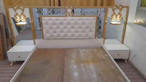 غرفت نوم تركي مستعمل تنباع كامله ب ٤٠٠ الف وتنباع قطع الي محتاج قطعه مثل ميز او جربايه ينباعن بوحدهن 
للستفسار *********** عنوان الزبير الزبير
