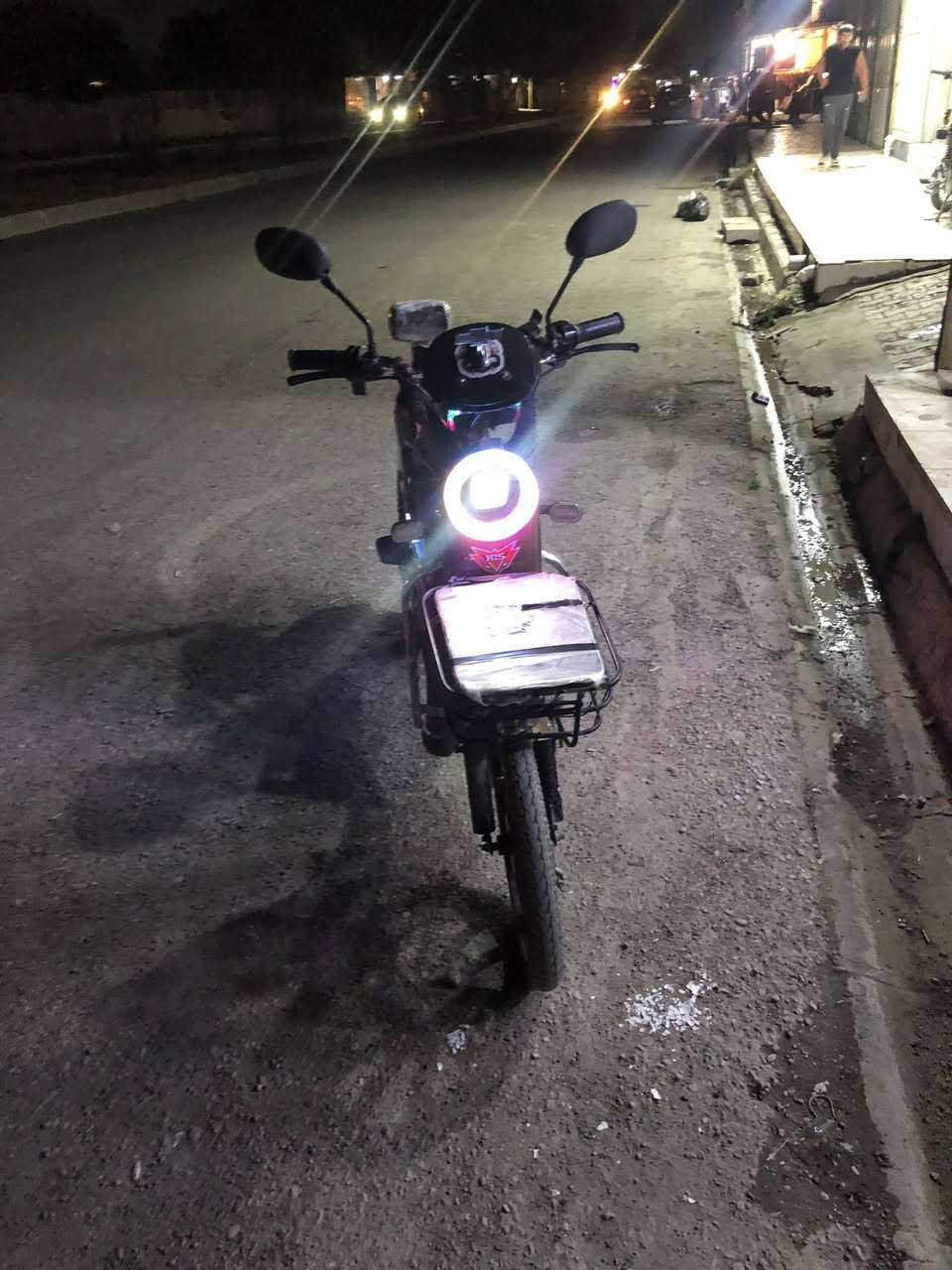 دراجه شحن للبيع بطاريات امبدل جديد الستفسار ***********/وتساب
