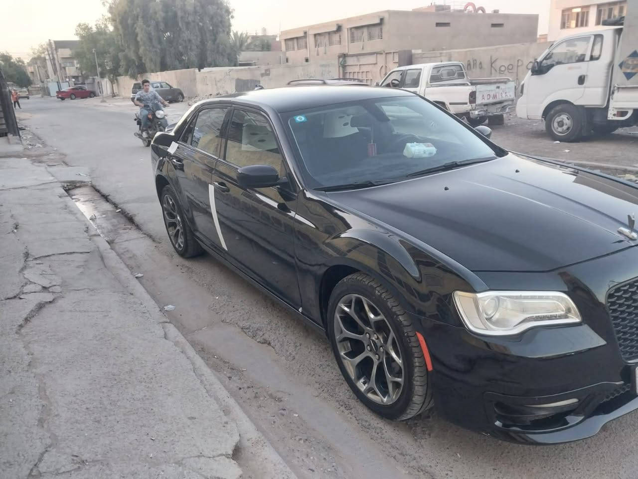 السلام عليكم
اوباما موديل 20 فول مواصفات عدا الفتحة سيارة جديد كير مكينة صدر 
السعر مناسب 
***********
العنوان بغداد الامين الثانية
