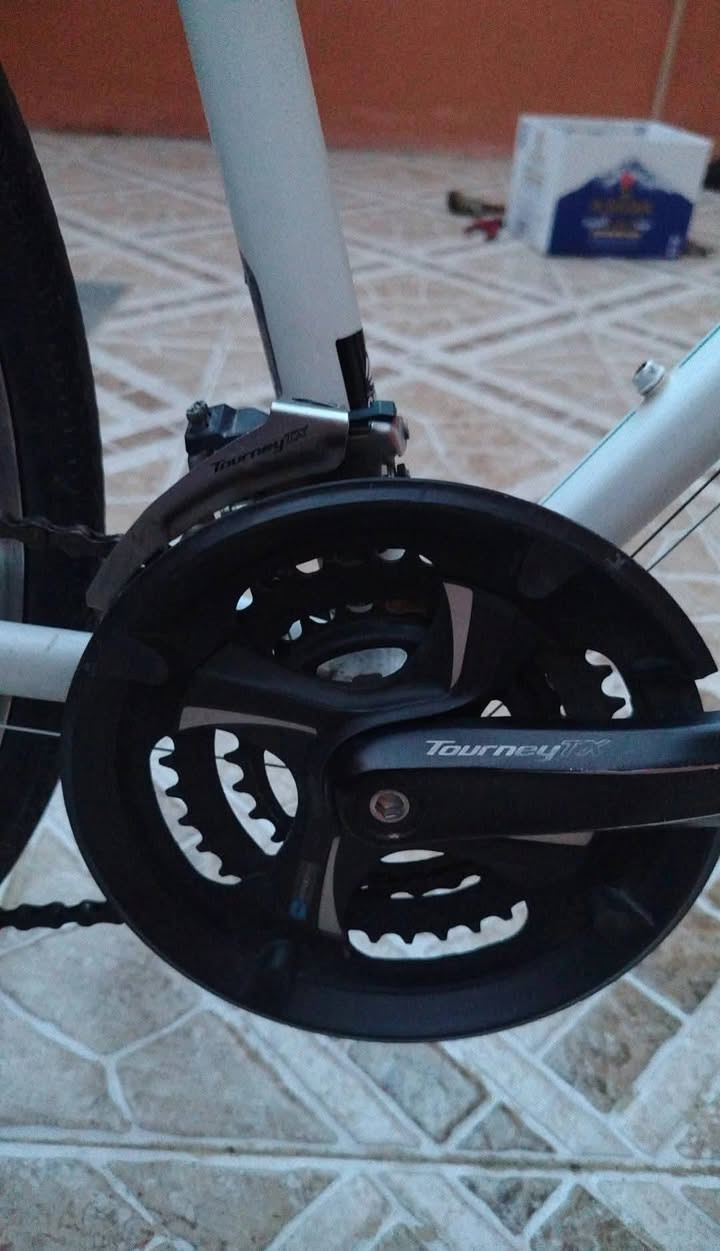 بايسكل C700 للبيع
ماركة DIENA فافون خفيف حيل 
وزن 10 كيلو 
كيرين 3 نمر و 8 نمر 
بريكات شغالة فول 
الموقع الجاني الايسر حي الصديق 
ادفع سعر عجبني ابيعك


**إذا كنت صاحب هذا الإعلان وتريد حذفه لأي سبب، رجاءا أرسل رسالة إلى الدعم الفني**