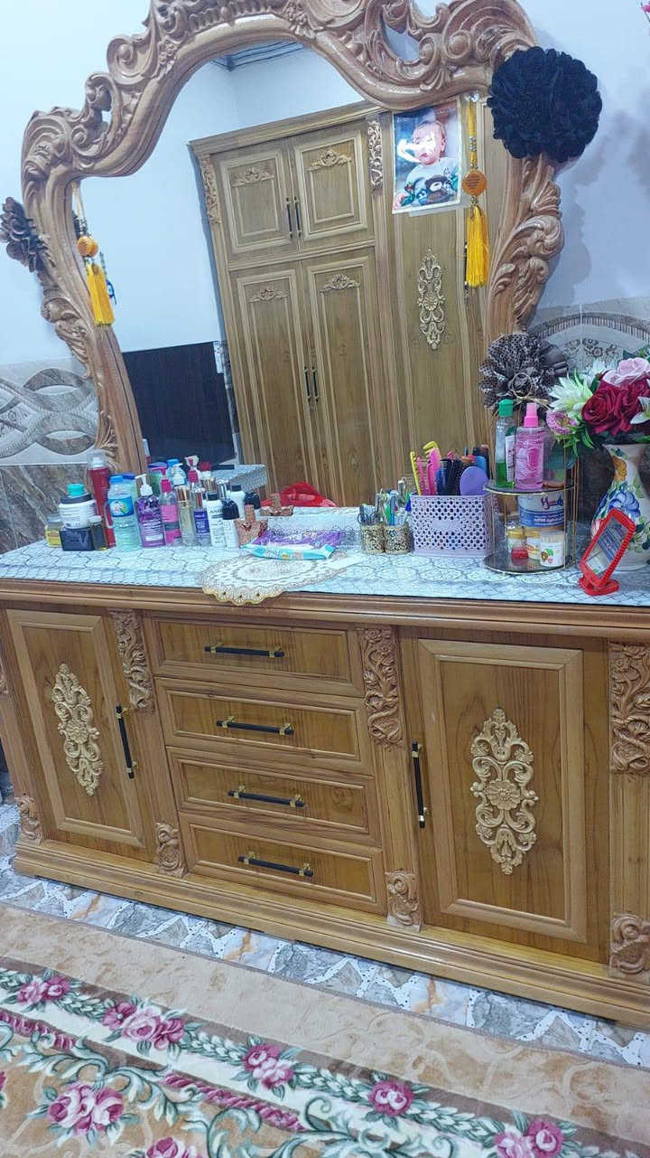 للبيع سعرها مليونين وربع وبيه مجال قليل
رقم صاحب الغرفه 
‏‪***********‬‏
