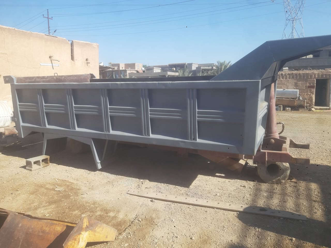 البيع بنيد ملح بلادي  وبدي تك طويله  وتانكي ٥٥٠ لتر مكان الانبار حديثه تصل *********** او ***********
