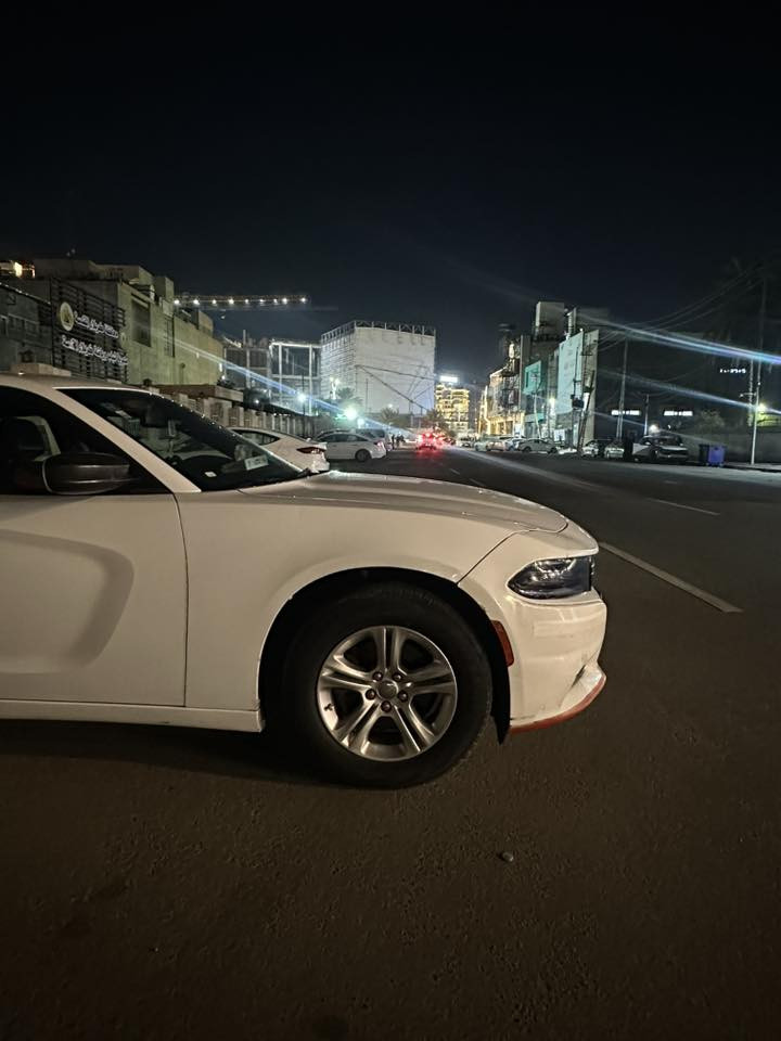 السلام عليكم جارجر للبيع مديل 15 sxt مكفوله كفاله عامه عدى البارد باب السايق نفاذ السنويه ب 2028 مكينه جديده بعدها بضمان الفحص سياره جاهزه رقمها ذي قار 
سعر 198بيها مجال بسيط 
رقم *********** 
عنوان كربلاء
