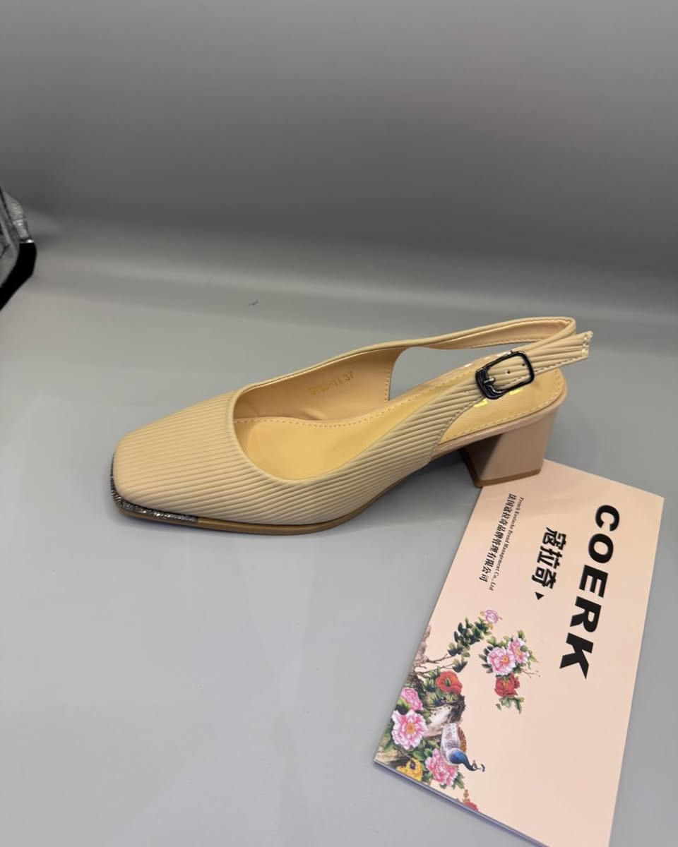 وصول موديلات جديده 
حذاءكعب 
علو5سم

دبان طبي
#موجودخدمة توصيل 
#احذية الخلخال  
مول الحارث الطابق الارضي
#تابعونا علئ الانستكرام 
https://www.instagram.com/khelkhal_shoes_1?igshid=OGQ5ZDc2ODk2ZA==


**إذا كنت صاحب هذا الإعلان وتريد حذفه لأي سبب، رجاءا أرسل رسالة إلى الدعم الفني**