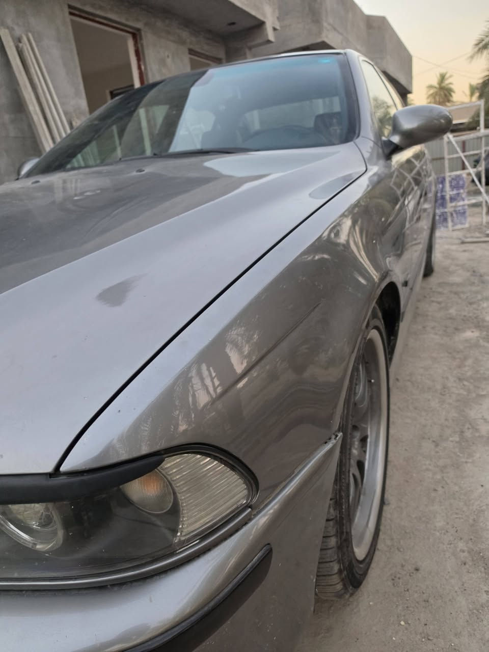 بي ام. موديل 2002  فئة 525 كير ومحرك مكفول
 تبريد شغال مصبوغ احزام اوربي  الاتصال ***********
