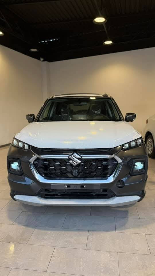 اخوان سلام عليكم سازوكي ياباني مديل2025 فول مواصفات كلشي موضح بل صور السياره مرقمه وكامله مداور ثاني يوم خدميه بمعنه الكلمه ماتخسر عليهه الف دينار مكان السياره سماوه رميثه الشراي يتصل اويدلل ***********
