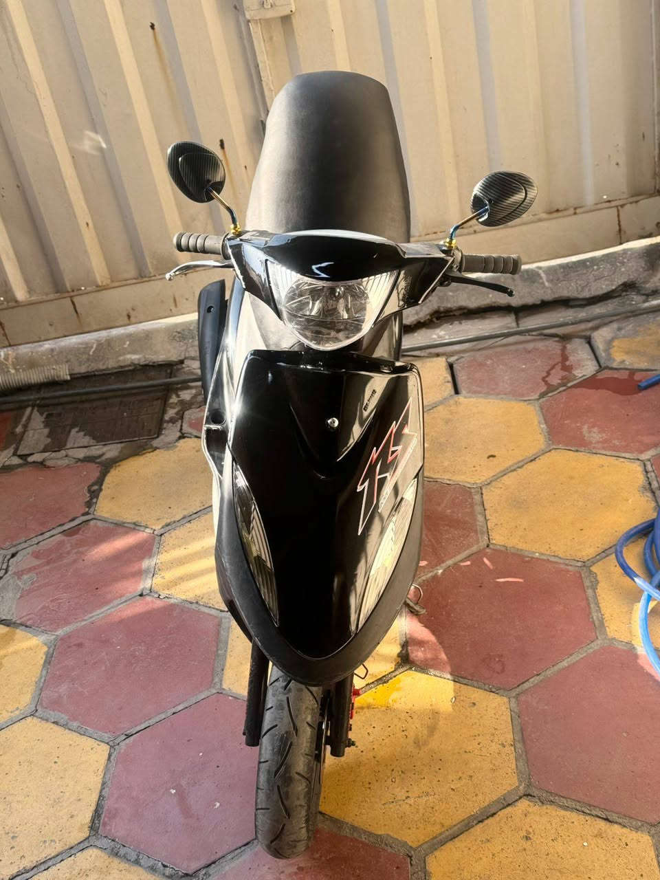 السلام عليكم 
ماكس عدله للبيع الدراجه مزوده كلجات رياضيّة بوشه 55
صالنصه FMالدراجه كهربائياته كله شغال طوافه بانزين لايتات اشاير
والدراجه مكفوله من مكينه وسلف وهندر ونضوح من المكينه ومن تبخير وسلف جديد وباتري جديد وبشوف العين بعد احله دراجه شلعه ومعدل تشك الكاع وفصله
السعر 675وتعال وبعيون مكان بغداد البياع
للتواصل ***********
