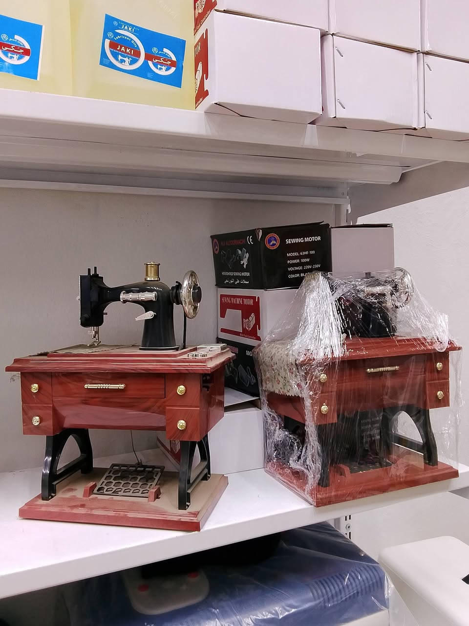 معرض وورشة مروان العبيدي لمكائن الخياطة الصناعية والمنزلية بكافة انواعها يوجد توصيل لجميع محافظات العراق/هاتف_***********
