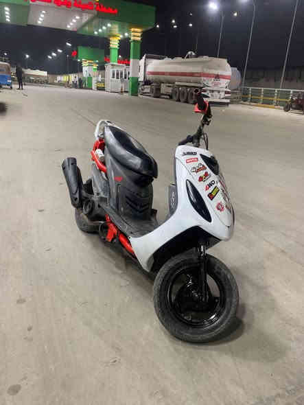 سلام عليك  دراجة البيع ماكس منغولي سلف وا حندر بوشة خمسة خمسين  دراجة اينقص مابيهة وعنواني الشعب ***********السعر 350وا بيهة مجال بصيط
