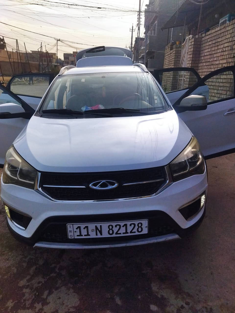 السلام عليكم.. شيري تيكو2 حديثه 2018 محرك 1500برو
بلادية حلوا ونظيفة فقط باب سايق بارد مواصفاته معروفه تبريد شغال مكان بغداد الشعب سعره 90.رقم موبايل ***********
