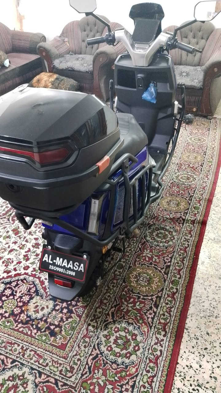 900وبيها مجال للشراي 
الماسه نزع صاعقه 
بعدها بحاله الوكاله 
العنوان الرمادي


**إذا كنت صاحب هذا الإعلان وتريد حذفه لأي سبب، رجاءا أرسل رسالة إلى الدعم الفني**