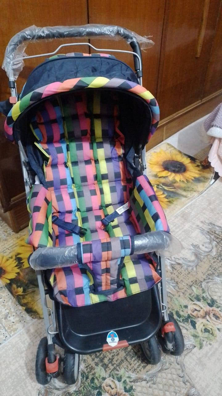 عربانة طفل حجم كبير 
جديدة مستعملة قليل جداً
ب ٤٥ الف وبيها مجال للشراي

 العبيدي / شارع الجامع
***********/***********
