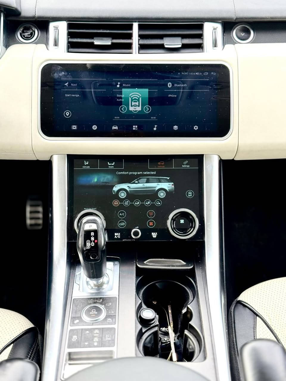 للبيع رانج سبورت موديل 2014 محدث كامل 2022
حجم المحرك 6 سلندر مواصفات فول فقط بدون فتحة 
كير محرك تحويل غرامات بشرط رقم سنوية جديد السيارة جاهزة بيها صبغ فقط مكان التحديث مكان سيارة دهوك 
السعر مناسب *********** ***********
