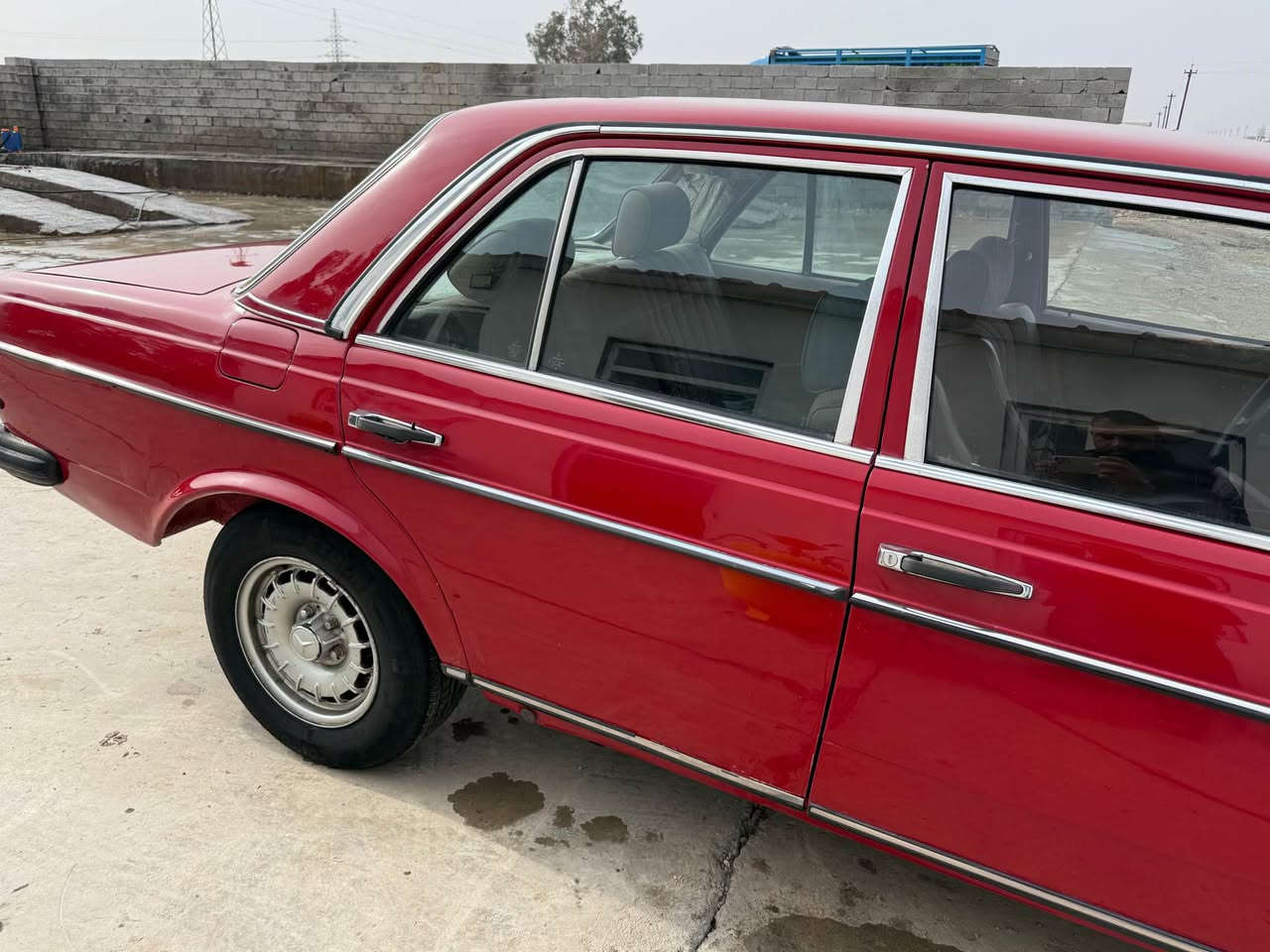 للبيع مارسيدس رقم ديالى مميز مشروع وطني سياره خير من الله اي نقص مابيها كير محرك  VVT جدد سياره مابيها نقص مكان ديالى السعر ٥٨ وبيها مجال *********** بغداد, العراق
