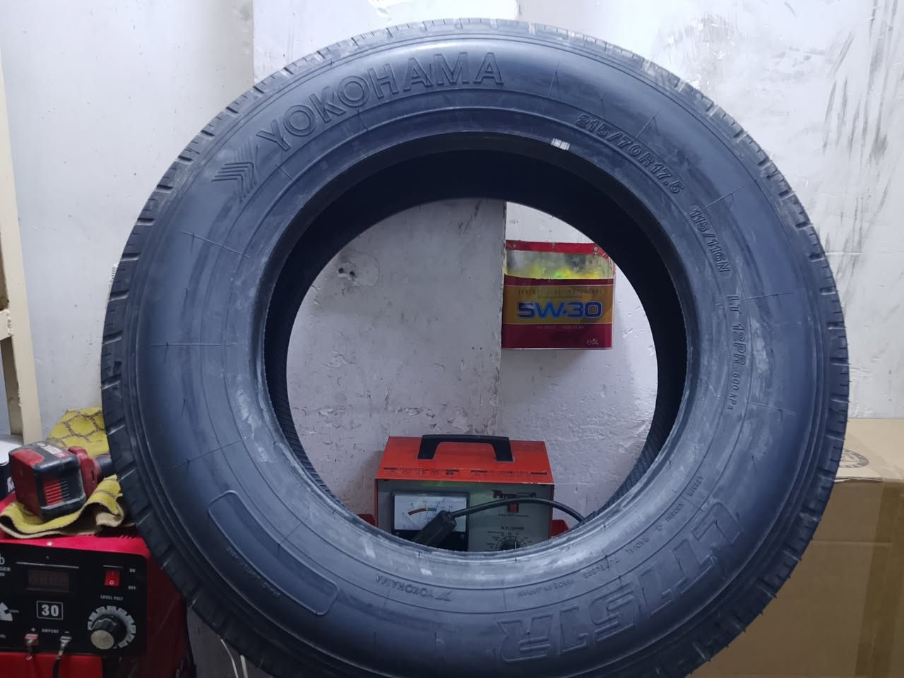 يعلن مجمع الصافي للإطارات والبطاريات عن وصول وجبه جديدة من  اطارات يوكهاماياباني كوستر  انتاج حديث (وباسعار تنافسيه)
اطار  215/70/17.5 يوكهاما ياباني
 اوقات الدوام من الساعه 7 صباحا الىى7مساءٱ
🛑 العنوان كربلاء المقدسه حي الغدير  البورصه سابقآ
للاستفسار الاتصال على الارقام التاليه
***********
***********
