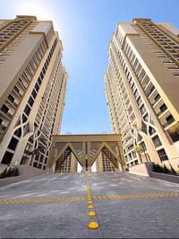 🏢 شقة للبيع – مجمع أبراج النخلة  🔹 الطابق: 10  🛏 عدد الغرف: 3 غرف نوم ...