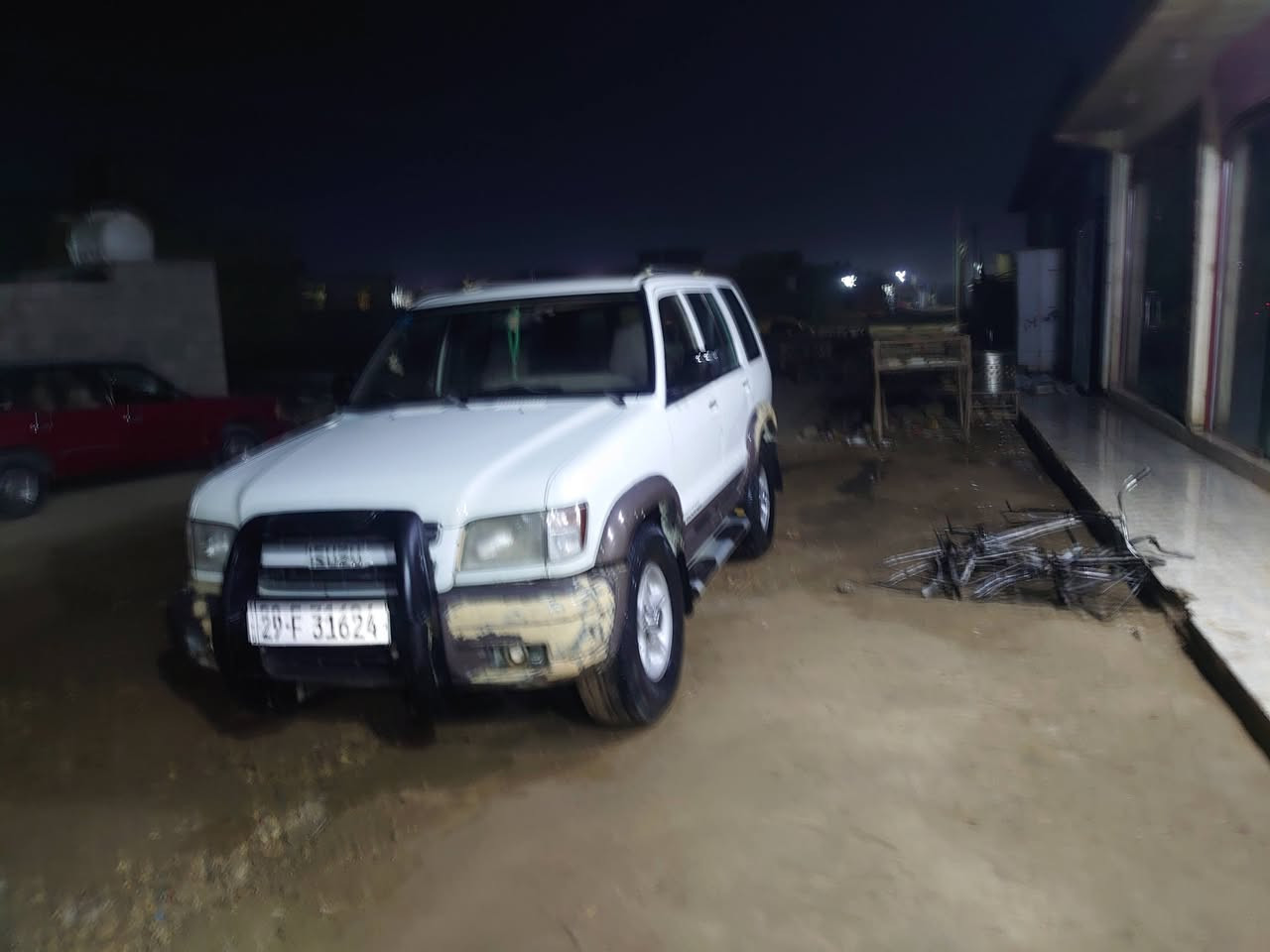 سلام عليكم ازوزه مديل 2001 مكينه ففتي نص عمر 
رقم واسط بأسمي 
سعر 55وبيه مجال /***********
