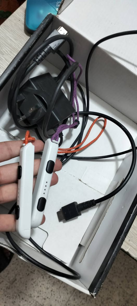 نيتندو سويج اوليد مهكر باندل بوكيمون مع العلبة كاملة وباقي الاغراض كاملة بدون نقص ونظيفة جداً
الجهاز مامبدل بيه أي قطعة فقط الشاشة بيها شخطات لكن ما تبين باللعب 
سعر الجهاز 400 وبيه مجال
للتواصل ***********
