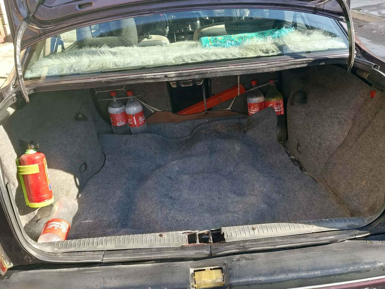 فكترا حجم 16 موديل 93
مبدل جاملغ امامي فقط والبوند صبغ اثر تقحيل 
كير ومكينه شرط طخم تواير جديد باتري جديد طخم جديد سياره نضيفه ترايها وين ما تريد السعر 45 وبيها مجال للاستفسار ***********
