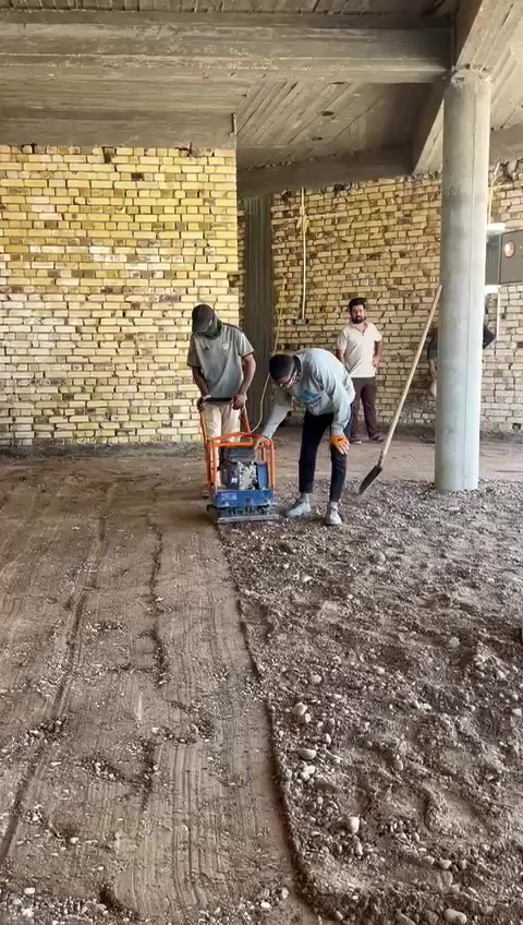 ملاحظة 🛑 نطلع بالعيد بأي وقت يوجد عمال لكافة الأعمال الشاقة تصعيد مواد عالضهر +فرش سبيس وحدل +صب ارضيات  +تصعيد تراب تنضيف بيوت من جص وأنقاض+تكشير تفليش تشميع بتلو  +غسل بيوت ونقل غراض بيتً تشميع شغلي درجة اولى رقمي بأنسب الاسعار ***********
