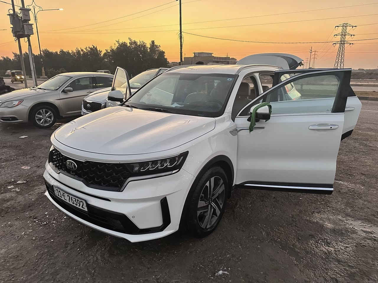 سلام عليكم
للبيع 
كيا سورنتو موديل ٢٠٢١ خليجي 
رقم بغداد بسمي
ستة سلندر
ماشيه106
بصمة
كشنات كهرباء
صندوك كهرباء 
كير ماوس
مري شفط 
حساسات
شاحن واير ليس 
تشغيل عن بعد 
قمارة حديد 
السعر 275وبيه مجال
مكان السيارة ميسان المجر الكبير
***********
***********
مكفولة
