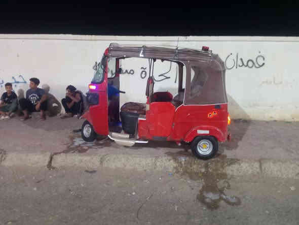 سلام عليكم تكتك للبيع موديل 22كفاله عامه ما عده بارد نص شبر بك لايت  دراجه كامله علا اخر حبايه مال جناي رقم وسنويه مداورة ثاني يوم شراي نتصل
