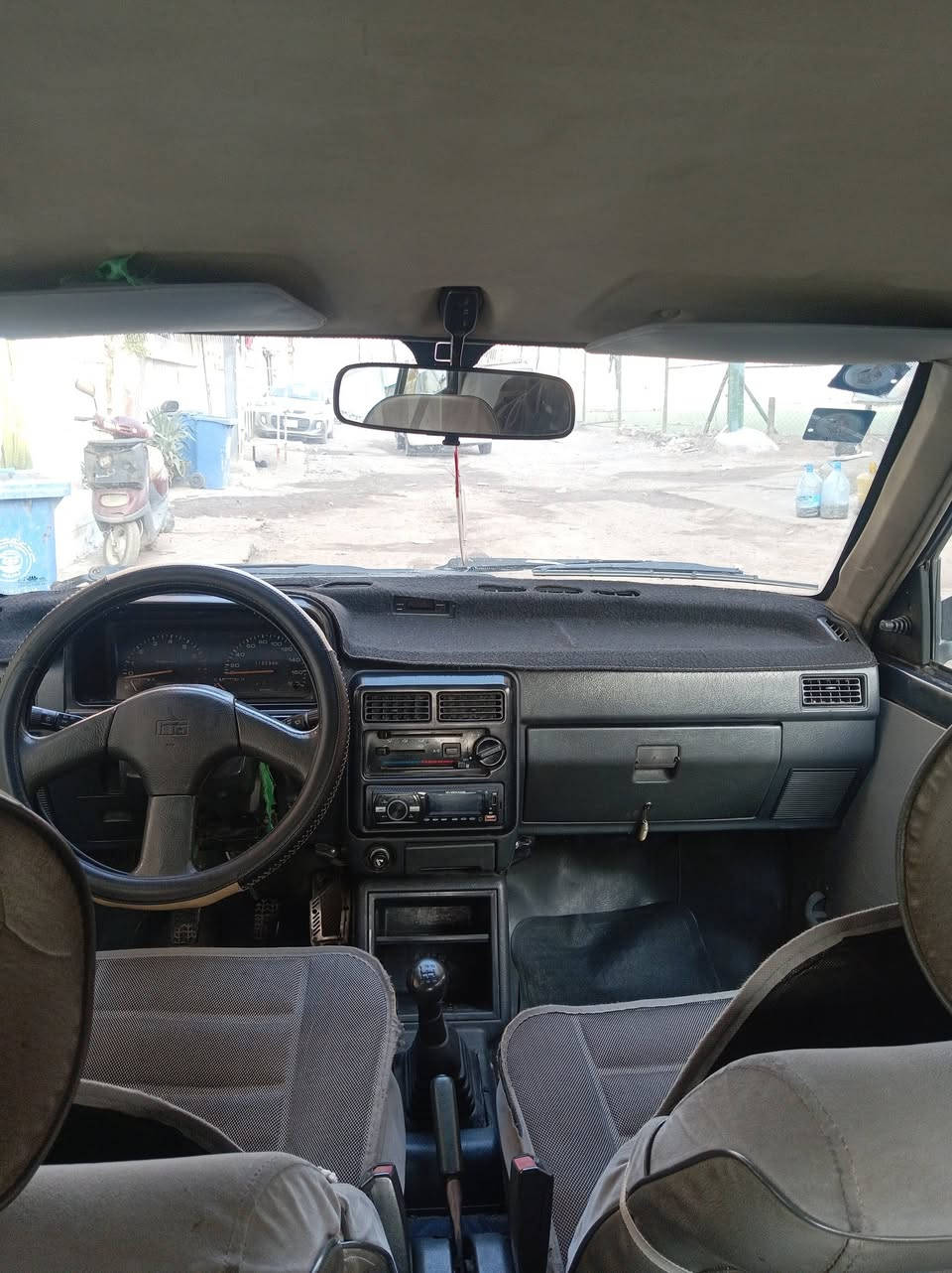 السلام عليكم لبيع كيا برايد موديل ٩٣ سياره ابلاديه تبريد ثلج صدر امامي خلفي جديد رقم دولي بسمي تحويل ثاني يوم هاذه رقمي *********** مكاني كريعات السعر ٤٠ وبيهه مجال بصيط لشراي
