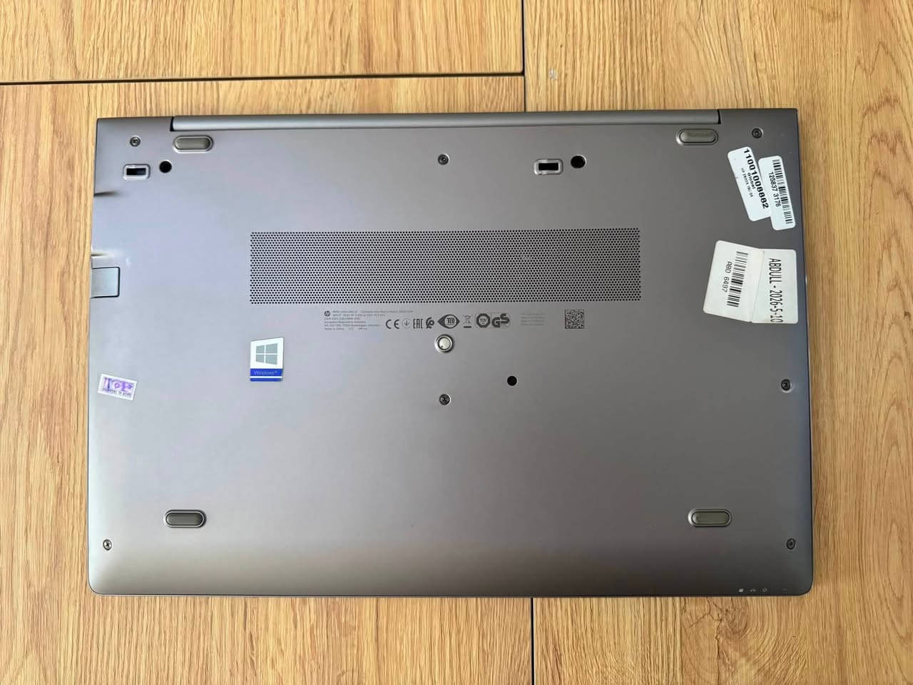 السلام عليكم
لابتوب HP ZBOOK 15u G5 سوبر سلم ورك ستيشن برامج هندسية قوية وتصاميم والعاب يعني كلشي تشغل
مواصفات
Core i7 8565u كور اي سفن الجيل الثامن
الرام 8 كيكا ddr4 وقابل للتطوير
الهارد Ssd Nvme256كيكا  سريع جدا 
كارت الشاشة خارجي AMD 
RADION PRO WX3100(2كيكا)
كارت الشاشة الداخلي INTEL UHD Graphics 620 (4كيكا) 
مجموع كرت الشاشة 6كيكا 
حجم الشاشة 15.6 ips full hd مشبعة الالوان والوضوح
تحتوي على بصمة  اصبع FINGERPRINT للحماية 
ويندوز 11 اصلي مدى الحياة 
كيبورد ضوئي عربي انكليزي 
لابتوب نضيفه كلش وتشغل كل البرامج القوية الهندسية والتصميم والالعاب 
ملحقاتها شاحنتها الاصلية 90w وحقيبة
مكاني بغداد المنصور
السعر 550الف ***********
